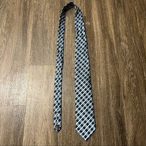 Covington Hand Made Blue White Geometric 100% Polyester Men’s Neck Tie